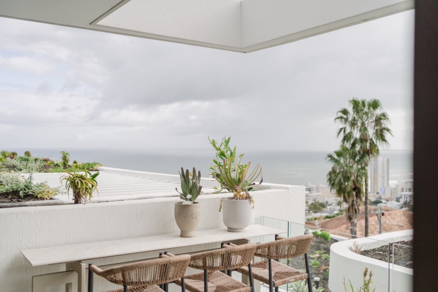 4 Bedroom Property for Sale in Fresnaye Western Cape